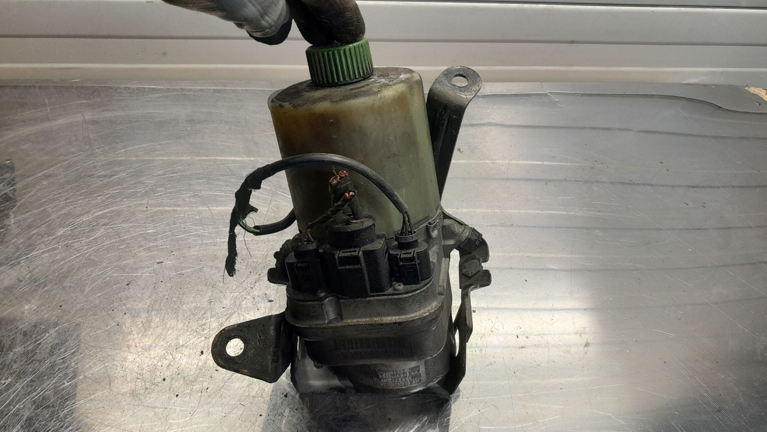 Skoda Fabia I pompa wspomagania TRW 6r0423156