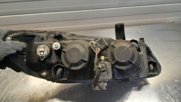 Lewa lampa przód Nissan Almera N16 lift TYC - obrazek 3