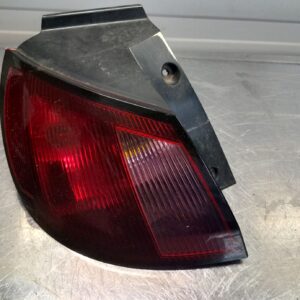Lewa lampa tył tylna Mitsubishi Colt VI HB